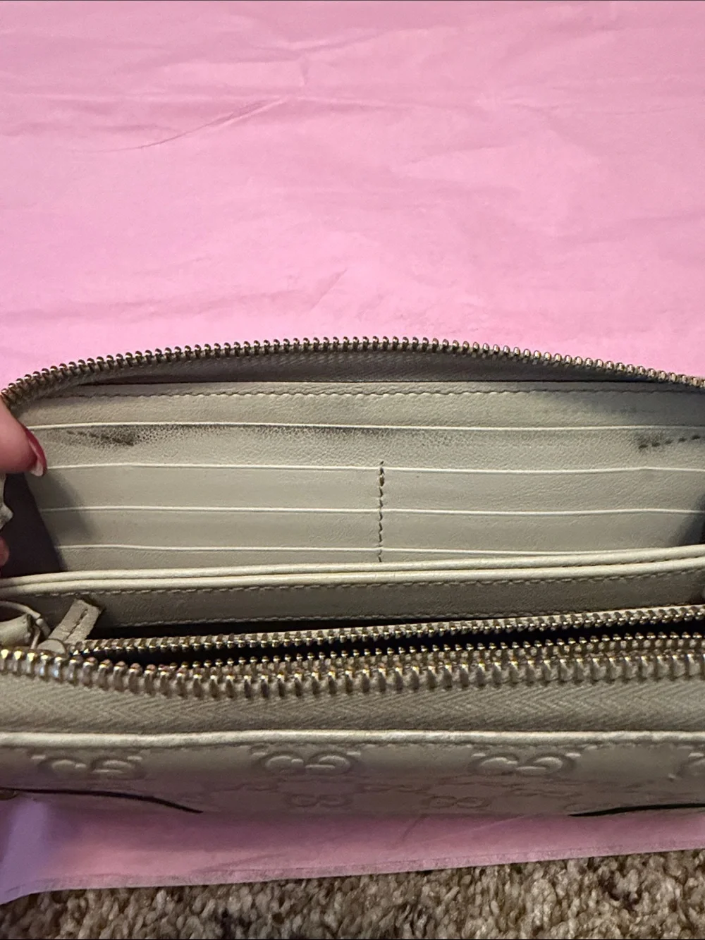 GUCCI Microguccissima Pattern Bree Leather Zip Around Wallet. Pre-loved